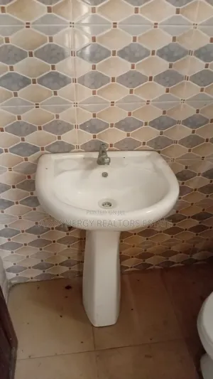 2bdrm Apartment in Osapa london for rent