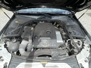 Mercedes-Benz C300 Sport 4Matic Sedan AWD (2.0L 4cyll 7A) 2016 Black