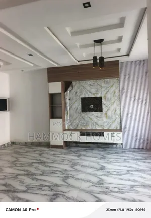 2bdrm Block of Flats in Okebadan Estate, Akobo for rent