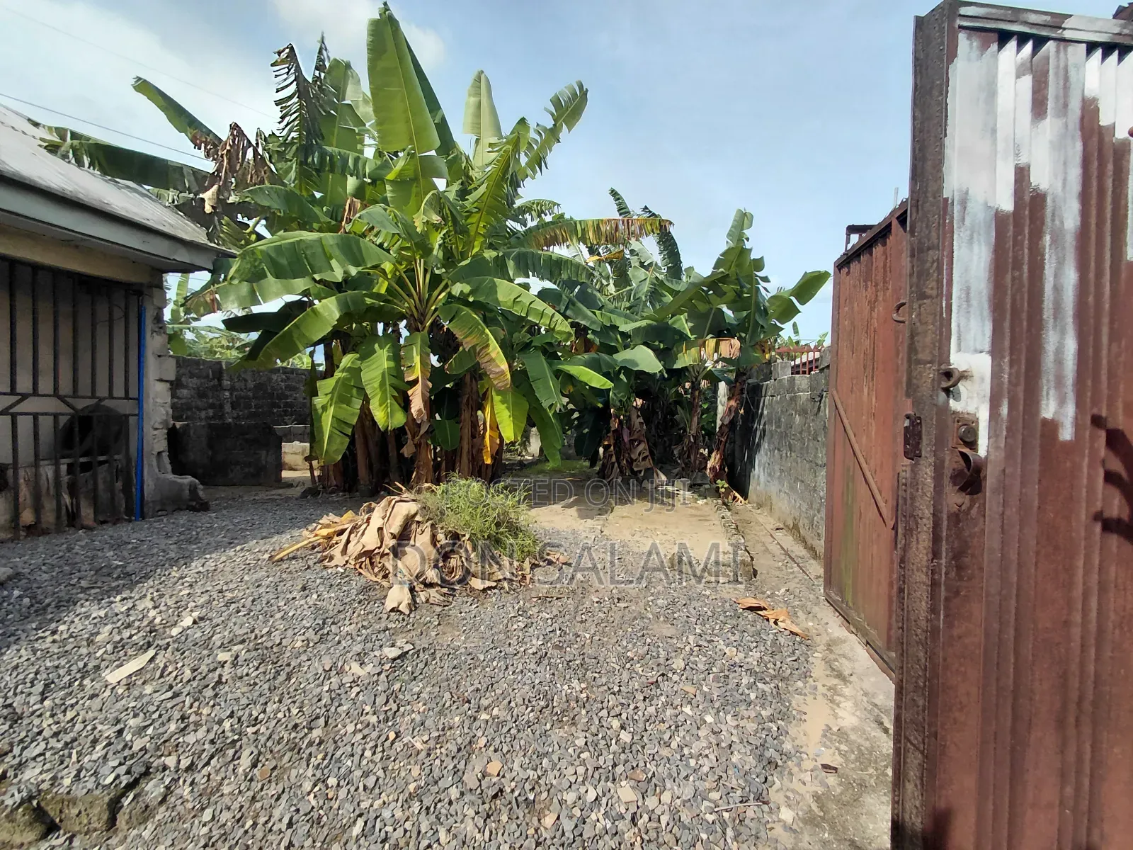1 Plot in Sars Road