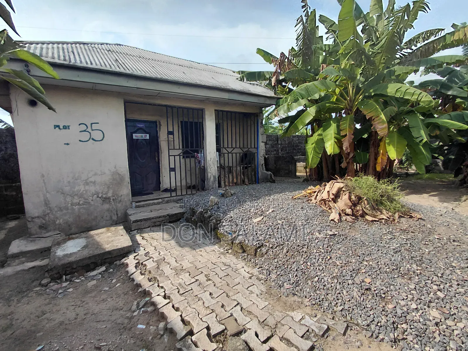 1 Plot in Sars Road