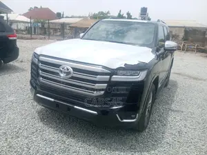 Toyota Land Cruiser 2024 Black