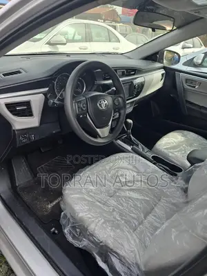 Toyota Corolla LE Eco 4dr Sedan (1.8L 4cyl CVT) 2016 White