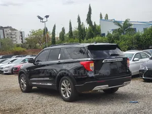Ford Explorer XLT 2021 Black