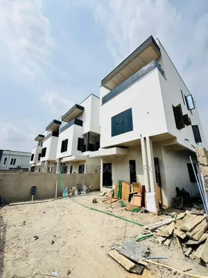 4bdrm Duplex in Opebi Ikeja for sale