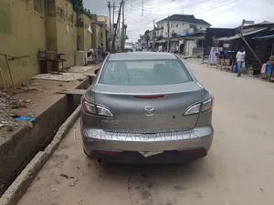 Mazda 5 Sport 2010 Gray