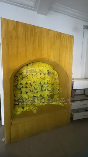 Photoboot (Flowery Padded Chair Design )