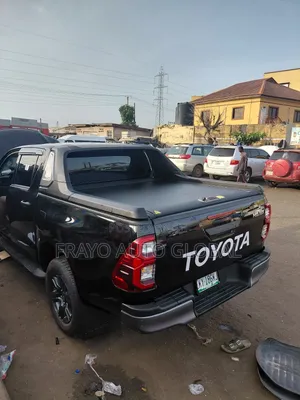 Hilux Booth Cover