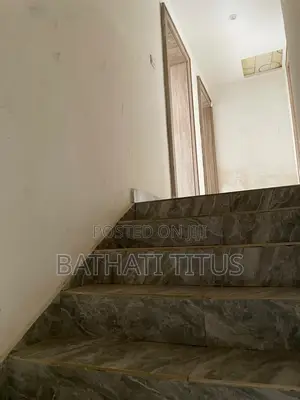 4bdrm Duplex in Life Camp for rent