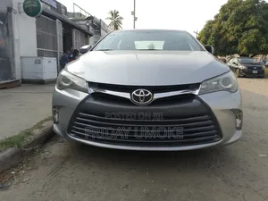 Toyota Camry LE 4dr Sedan (2.5L 4cyl 6A) 2017 Silver
