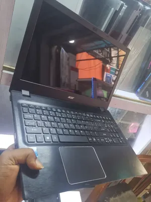 Laptop Acer Aspire F5-571 8GB Intel Core i7 HDD 1T