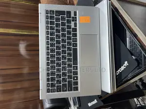 Laptop HP EliteBook 830 G7 8GB Intel Core i5 SSD 256GB