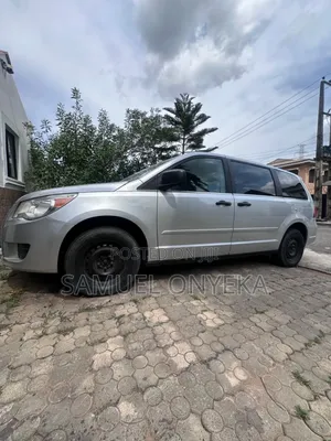 Volkswagen Routan SE 2011 Silver