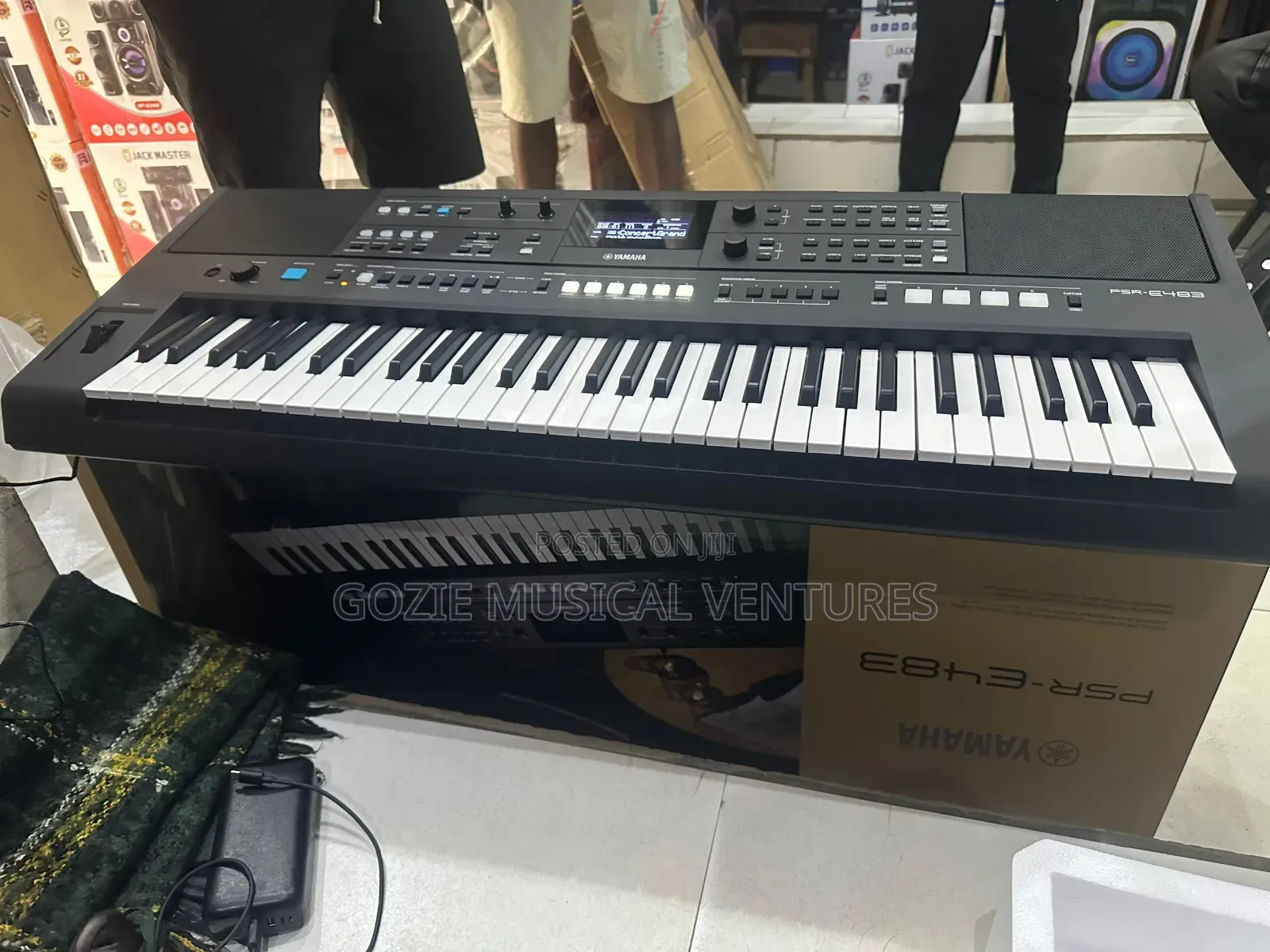 Yamaha Keyboard PRS E 483 Complete 61 Key's