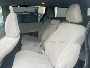 Toyota Sienna 2015 Gray