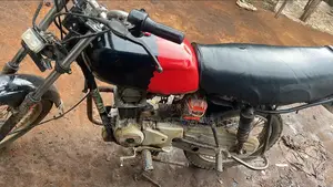 Bajaj Boxer 100 2023 Red