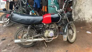 Bajaj Boxer 100 2023 Red