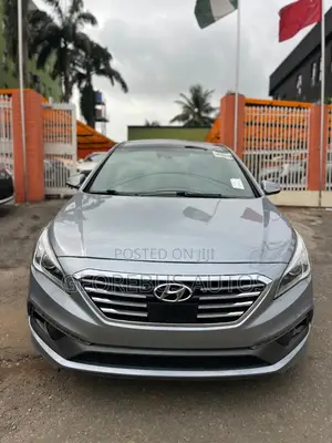 Hyundai Sonata Limited 2.0T 4dr Sedan (2.0L 4cyl Turbo 6A) 2015 Gray