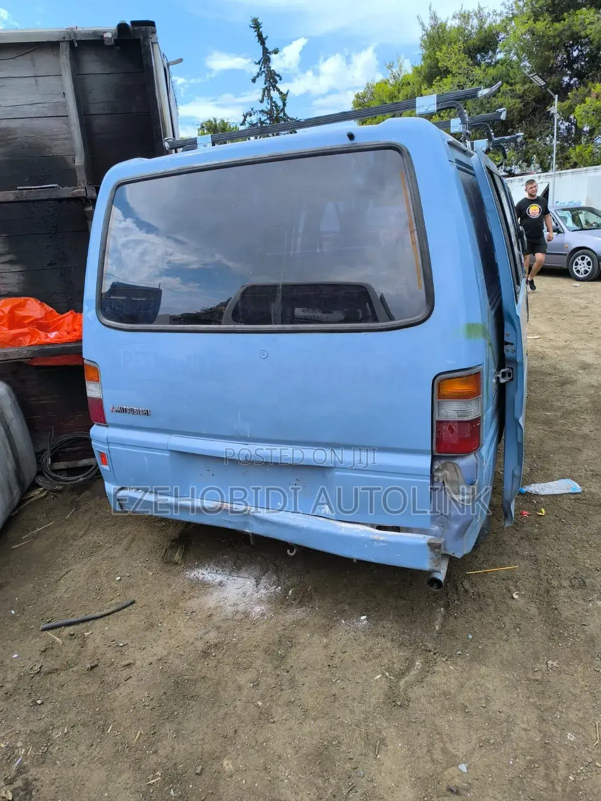 Mitsubishi L300 1999