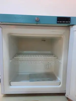 Lec Medical Isu27c - 50l Laboratory Freezer - Solid Door