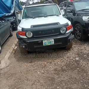 Toyota FJ Cruiser Base 4x2 2008 White
