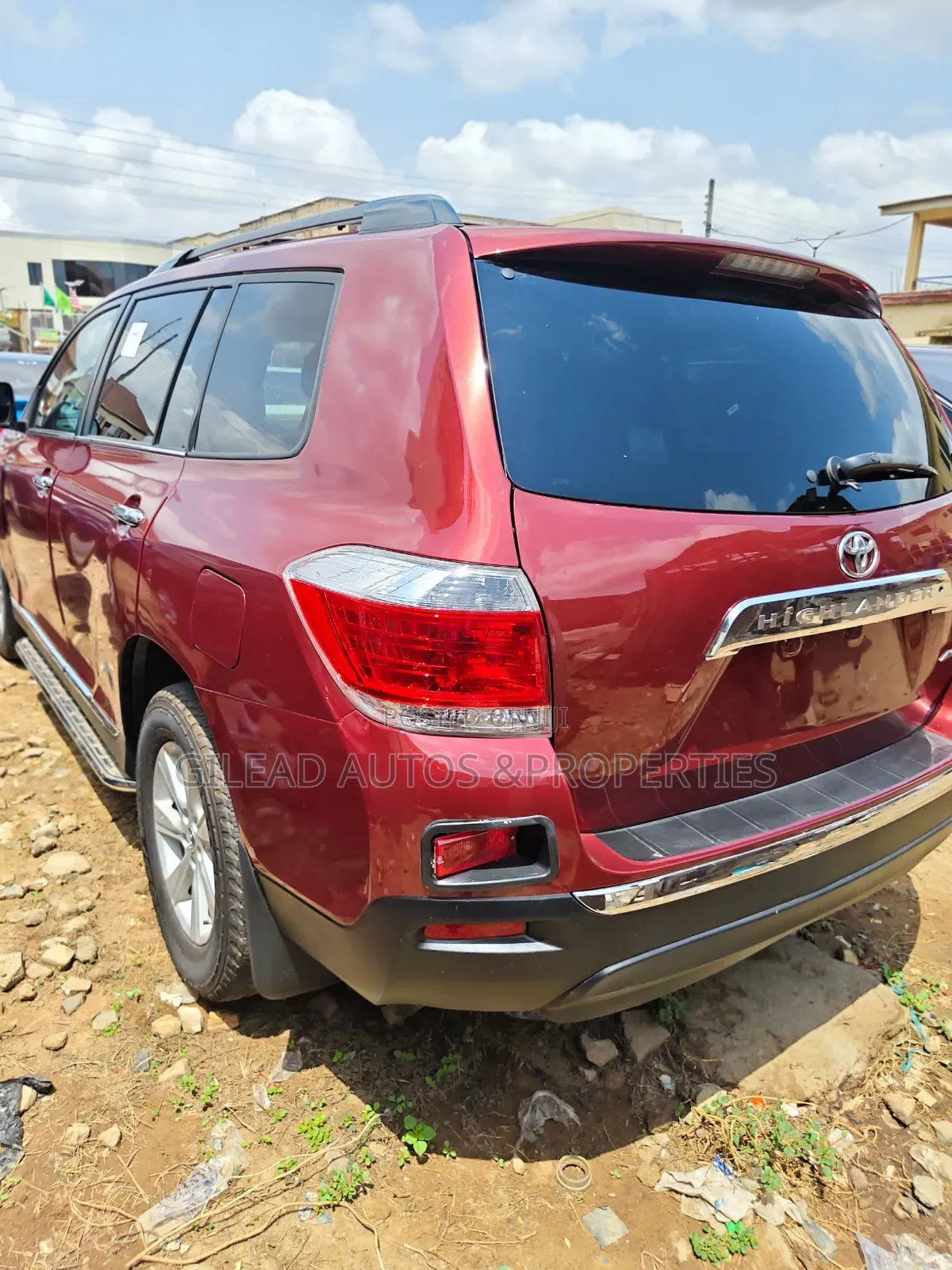 Toyota Highlander SE 2011