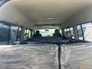 Toyota HiAce 2012 Grey