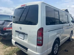Toyota HiAce 2011 White