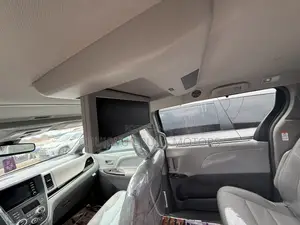 Toyota Sienna XLE AWD 2019 Gray