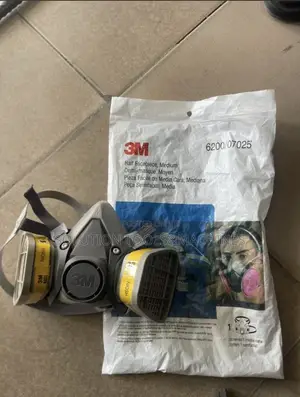 3m 6200/07025 Reusable Half Facepiece Respirator