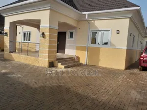 4bdrm House in Gadua, Gaduwa for sale