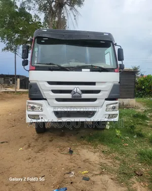 Sinotruk Howo 2013 Red