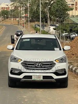Hyundai Santa Fe SE AWD 2016 White