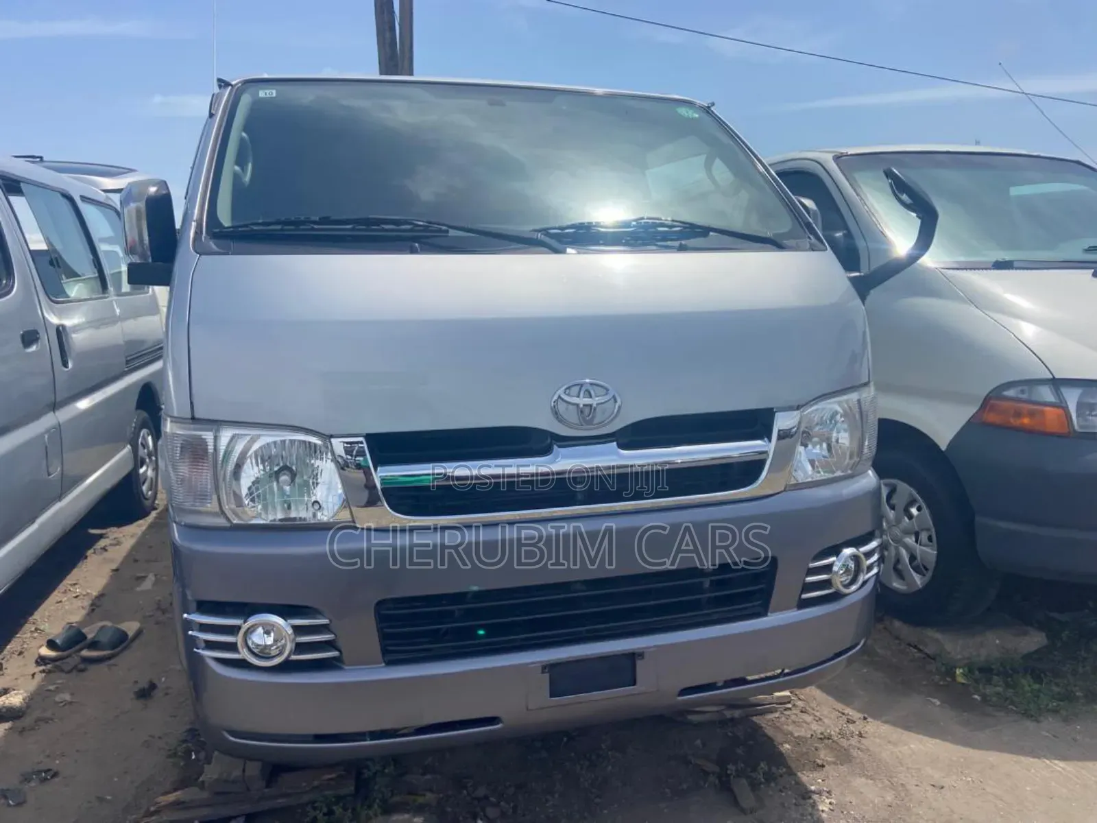 Toyota HiAce 2012 Grey