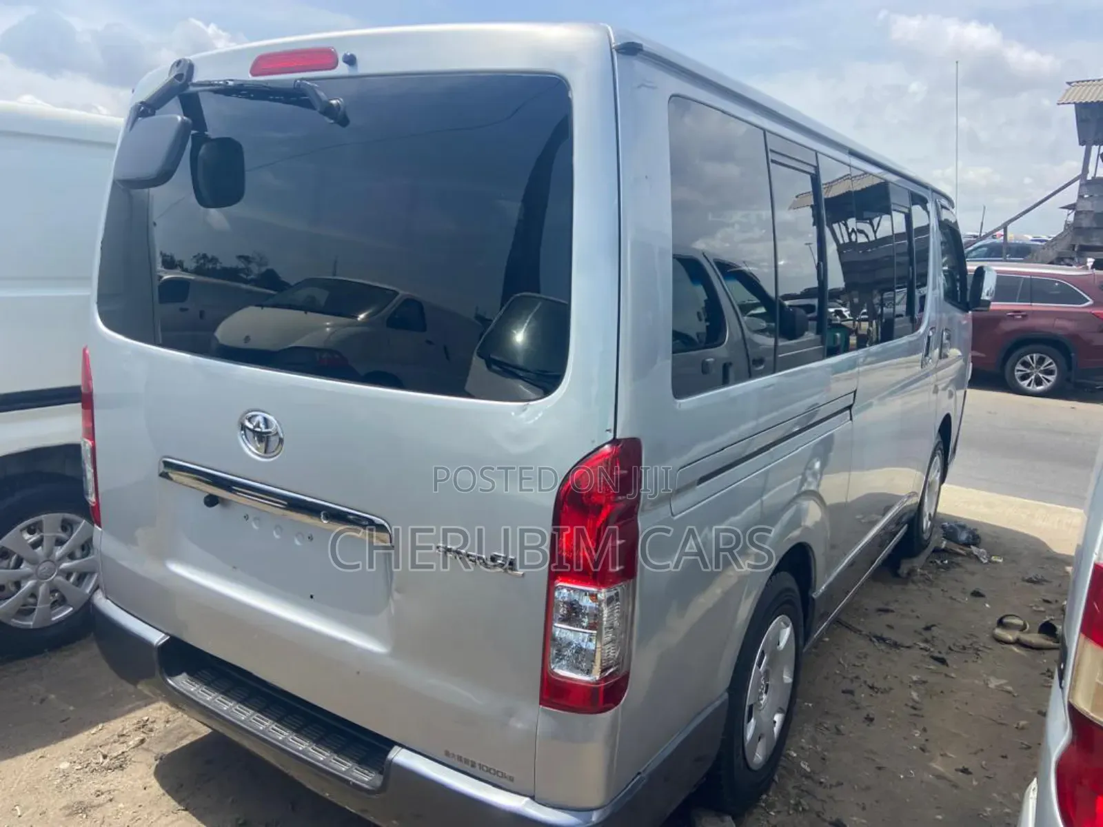 Toyota HiAce 2012 Grey
