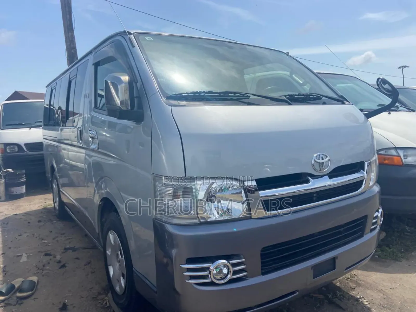 Toyota HiAce 2012 Grey