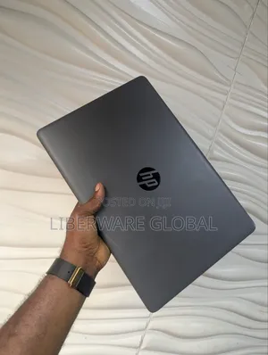 Laptop HP 255 4GB AMD Ryzen 5 SSD 128GB