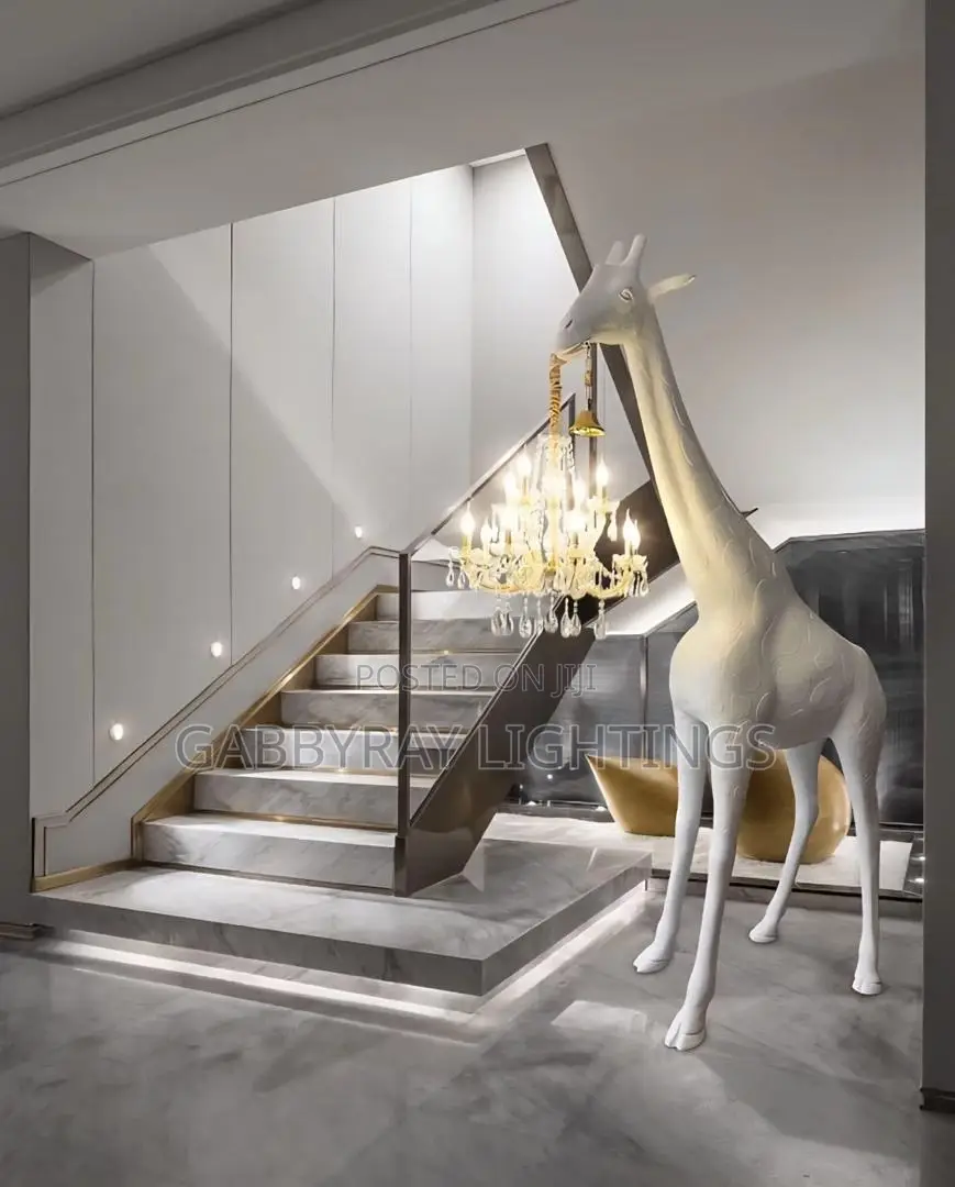 Premium Aesthetic Giraffe-Shaped Sculpture