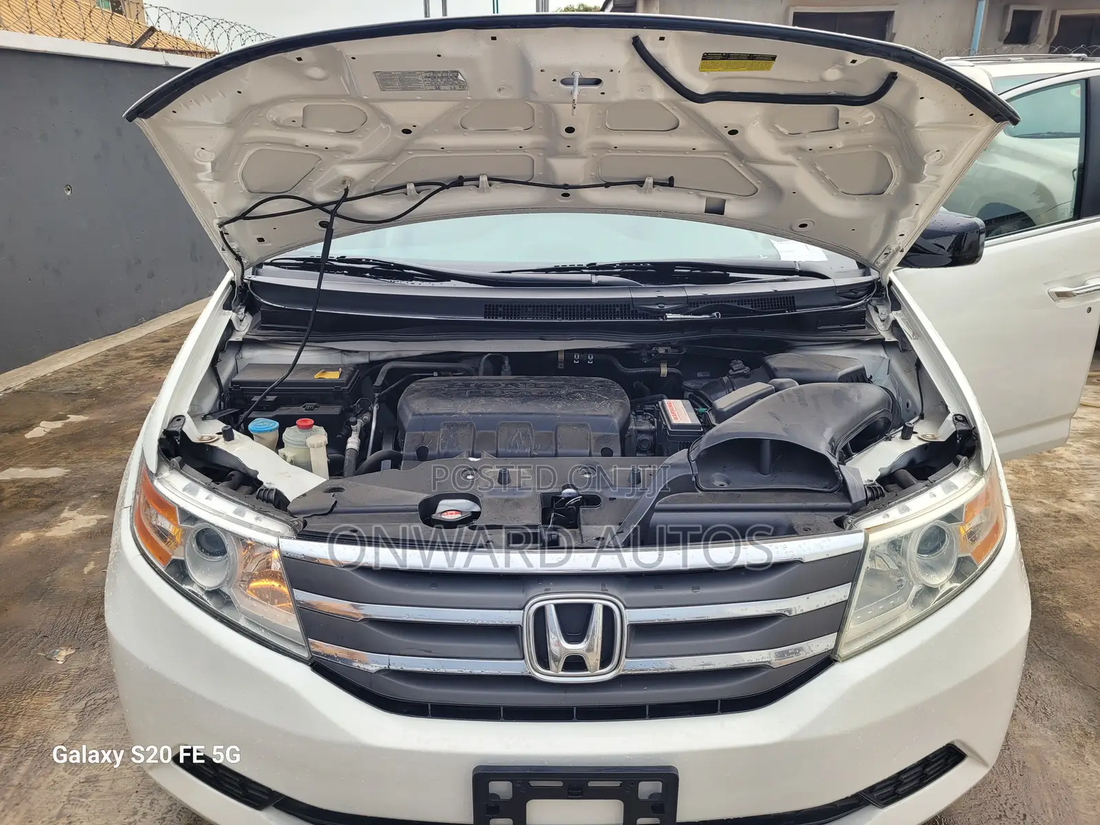 Honda Odyssey 2012 White