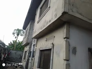 8bdrm Room & Parlour in Choba for sale