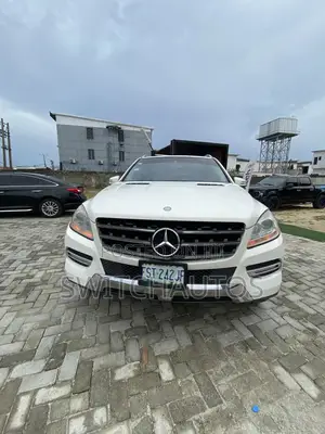 Mercedes-Benz M Class ML350 4dr SUV (3.5L 6cyl 7A) 2015 White