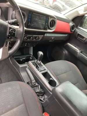 Toyota Tacoma SR5 2018 Gray