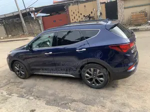 Hyundai Santa Fe 2018 Blue
