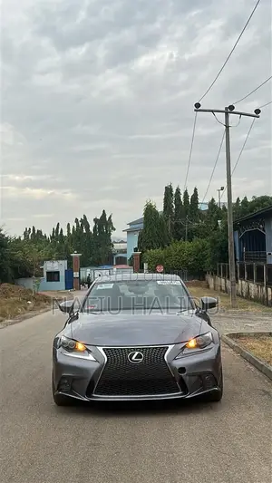 Lexus IS 2016 Gray
