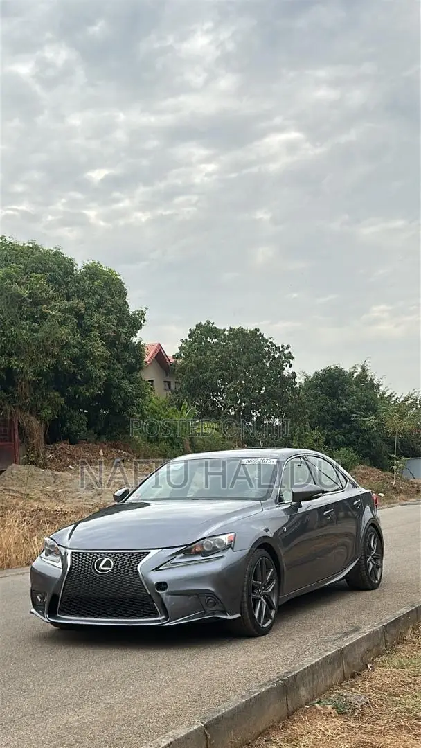 Lexus IS 2016 Gray