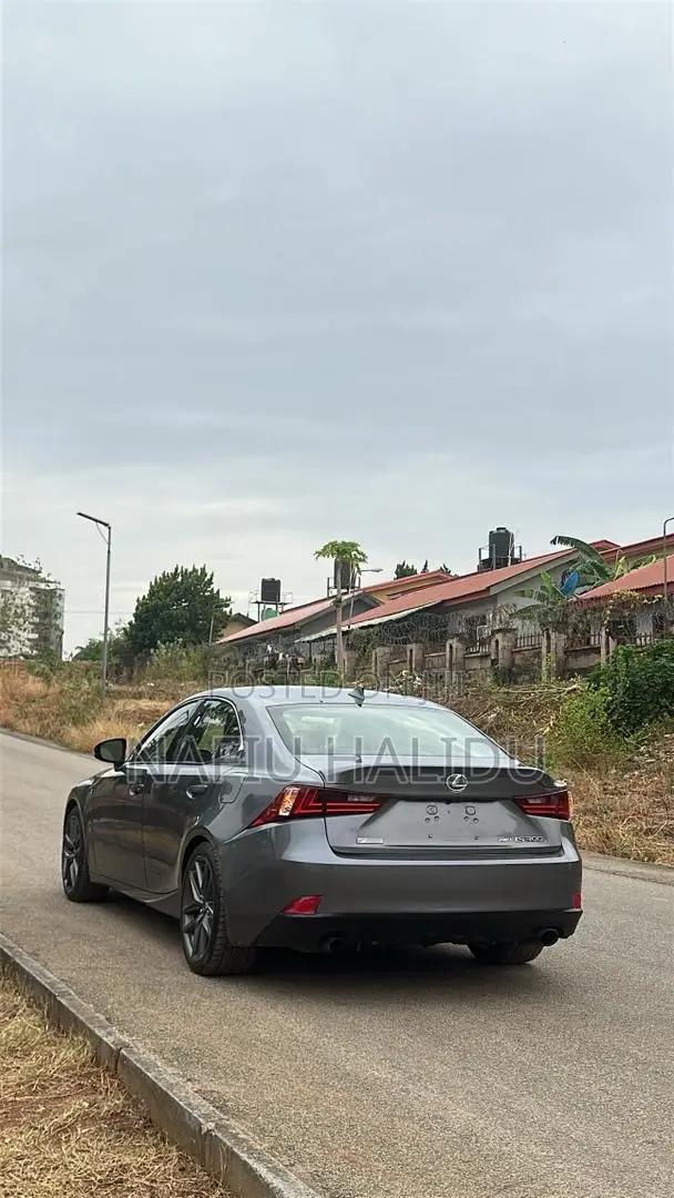 Lexus IS 2016 Gray