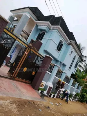 4bdrm Duplex in Stadium Road , Uyo , for sale