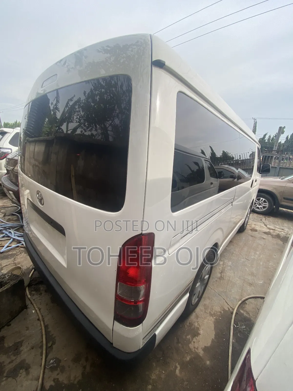 Toyota HiAce 2015 White
