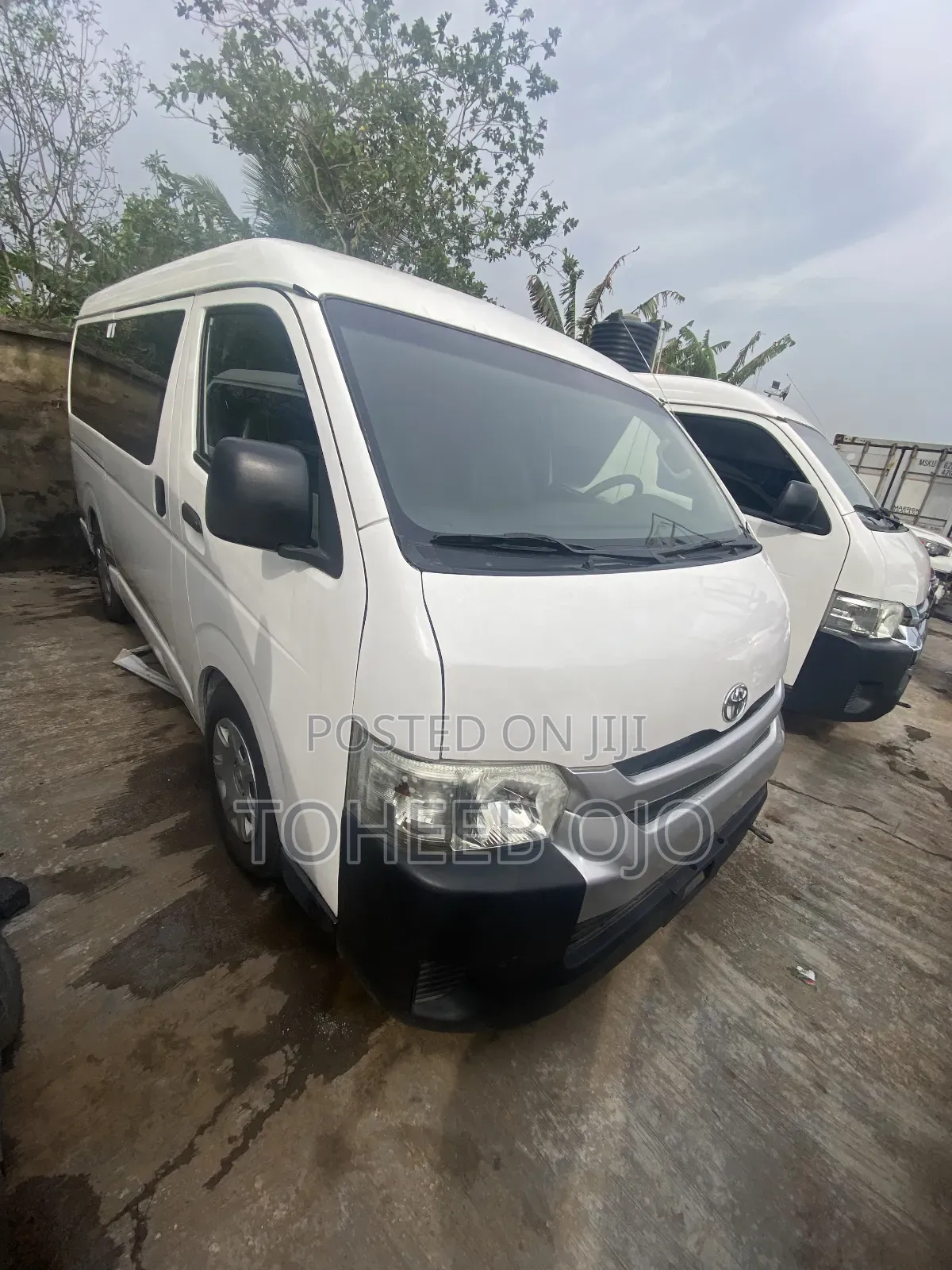 Toyota HiAce 2015 White