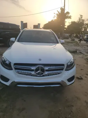 Mercedes-Benz C300 2017 White